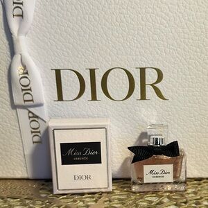 Dior Miss Dior Essence with Black Bow Mini 5ml